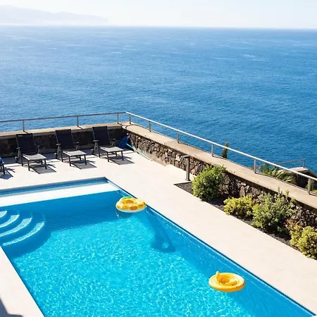 Prime Sea And Mountain Views With Pool