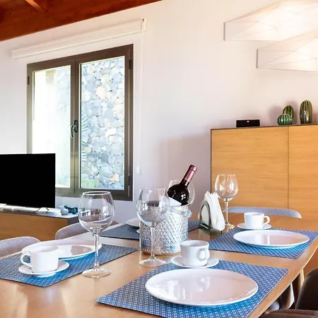 Prime Sea And Mountain Views With Pool Vakantiehuis *