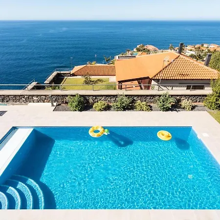 Prime Sea And Mountain Views With Pool