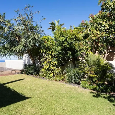 Vakantiehuis Prime Sea And Mountain Views With Pool El Pris